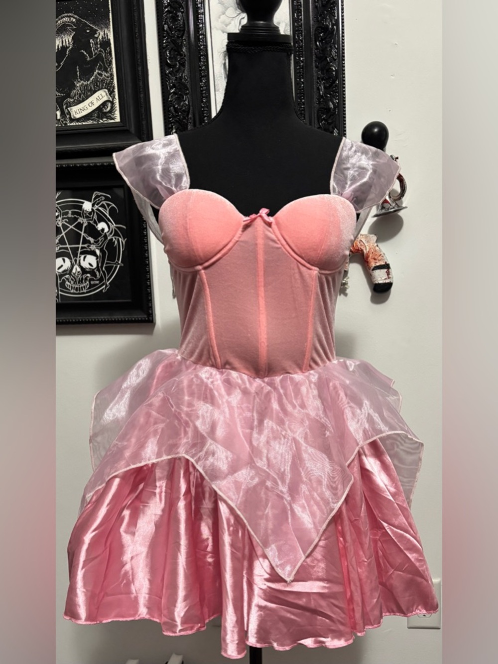 *FLAWED* Dolls Kill / Trickz Nโ Treatz Princess Aurora Costume Dress